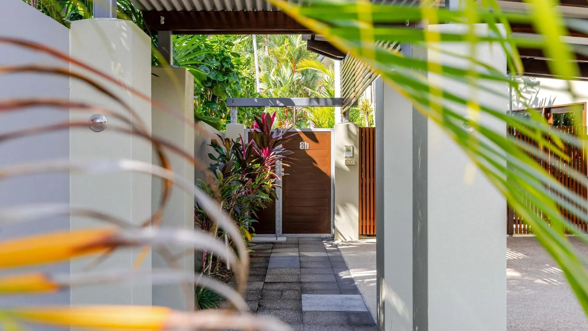 Leilani Tiare - Stylish Villa On Four Mile Beach Port Douglas