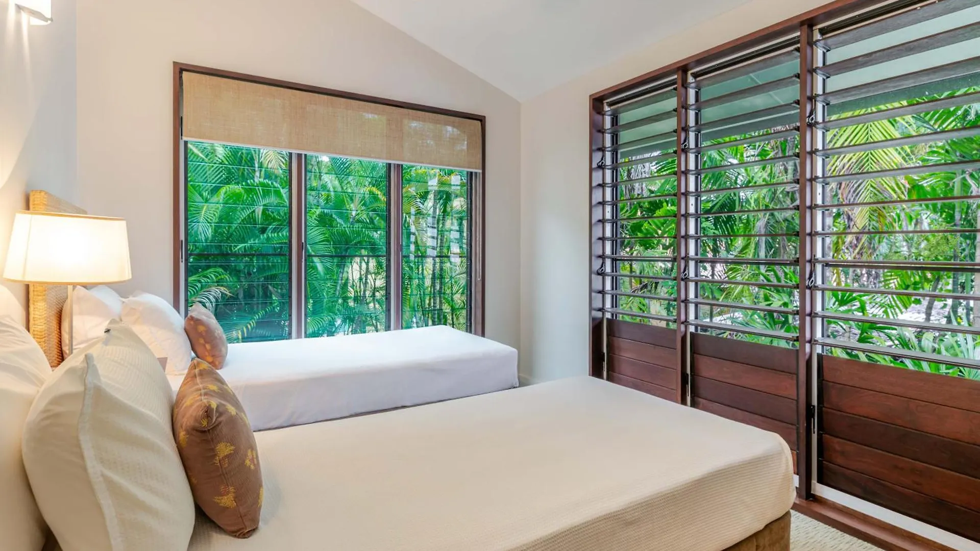 Leilani Tiare - Stylish Villa On Four Mile Beach Port Douglas